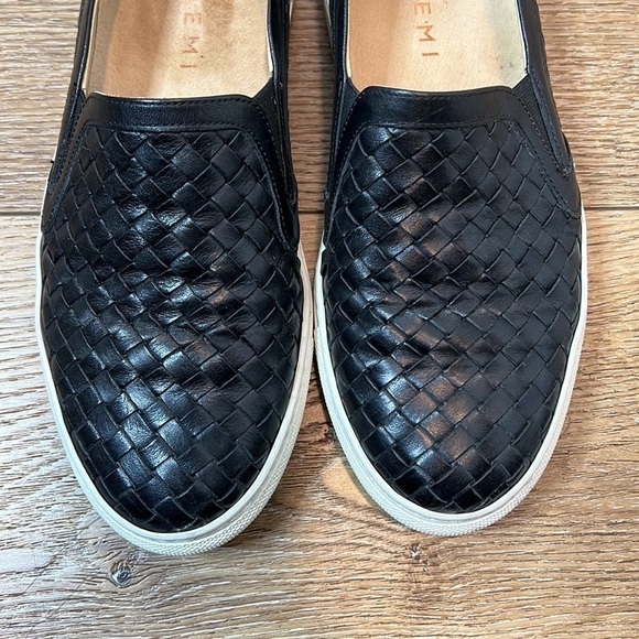 M. Gemi Black Onyx Cerchio Sneakers Size 37/7